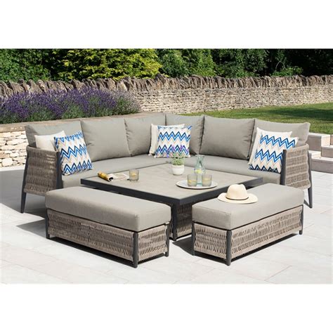 Mauritius Modular Sofa Set | Waterperry Gardens - Oxfordshire Garden