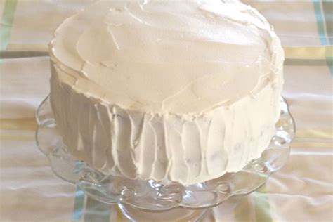 How To Frost A Cake With Whipped Cream Cake Walls