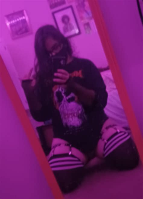 💜🔞🖤𝕸𝖆𝖓𝖈𝖚𝖇𝖚𝖘🖤🔞💜 on twitter i woke up to 400 followers💜🖤💖yall are getting a vid to celebrate