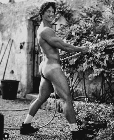 Pietro Boselli nu dans une séance photo torrides Gay Bear Blog for