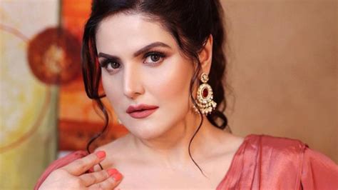 zareen khan faces arrest warrant in cheating case know more