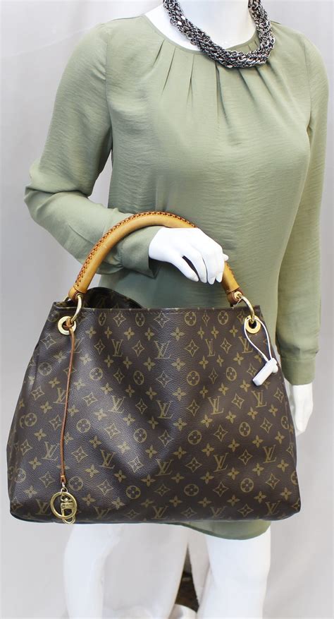 Louis Vuitton Artsy Mm Monogram Canvas Hobo Shoulder Bag