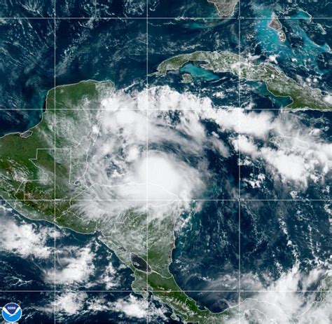 Hurricane Nana Nears Belize As Residents Brace For Landfall Press
