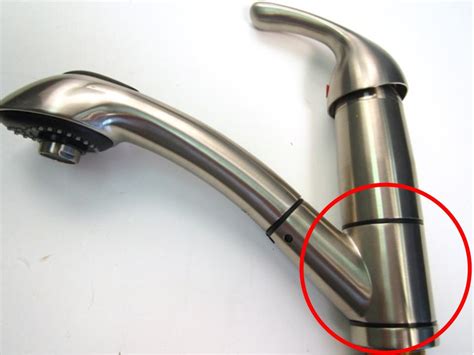 Targeting the valves, ds refers to the internal contact. Pull-Out Kitchen Faucet body leaks