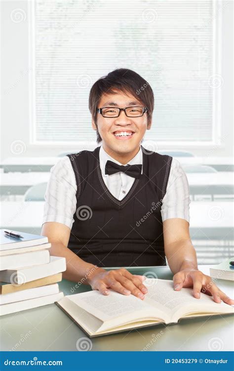 Chinese College Male Student Stock Image Image Of Smart Young 20453279