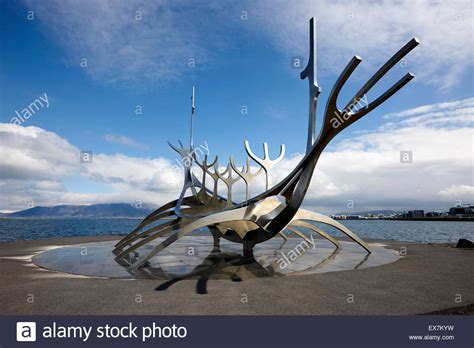 Weitere ideen zu skulpturen, kunst skulpturen, abstrakte skulptur. Sculpture Stockfotos und -bilder Kaufen - Alamy