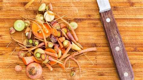 You Shouldnt Throw Out Your Vegetable Scraps Heres Why