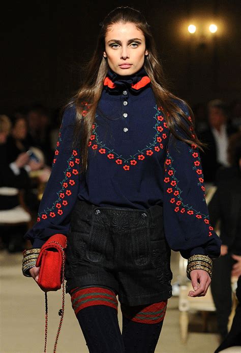 Taylor Marie Hill Chanel Pre Fall 2015 New York Metiers D Art Show