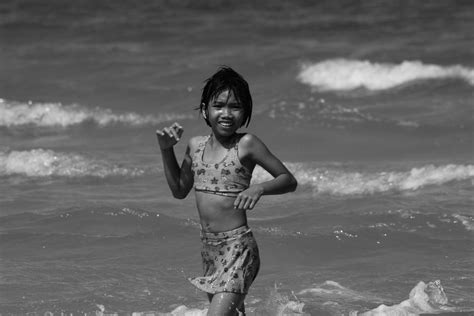 La Petite Fille De La Plage Photo Et Image Personnes