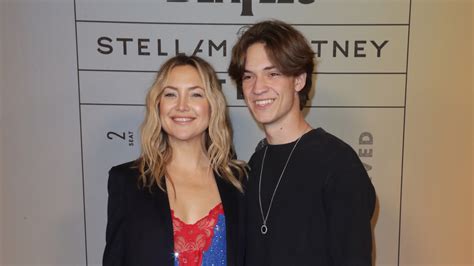 Kate Hudson S Year Old Son Ryder Stepped Out On The Red Carpet Wearing All Black And Chucks