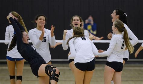 Prep Girls Volleyball Marin Catholic Rallies Past Branson In Semifinals Marin Independent Journal