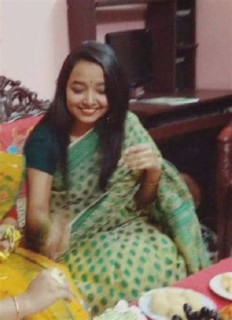 Very Beautiful Desi Wife Fucking With Husband 😍😍😍 Desi Old Videos Hd Sd Dropmms