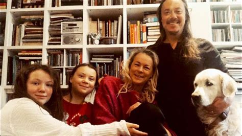 Now, thunberg herself hasn't ransacked any ancient temples to purge them of the four olds, or ordered petrol cars to. Greta Thunberg macht ihren Eltern schwere Vorwürfe ...