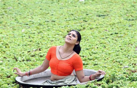 Iniya Hot Photos In Naga Bandham Malayalam Movie Hot Sweet Image