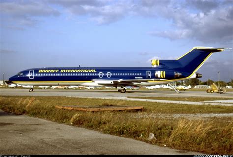Boeing 727-225/Adv - Braniff International Airlines ...