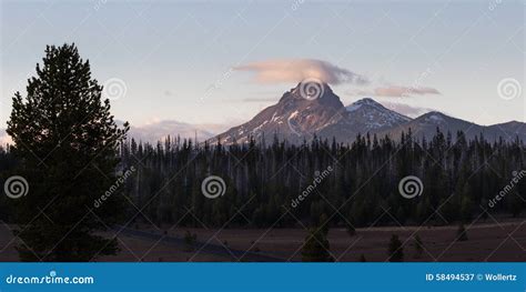 Mount Thielsen Oregon Stock Image Image Of National 58494537