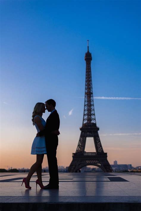 Couple In Paris Eiffel Tower Pariseiffeltower Paris Engagement