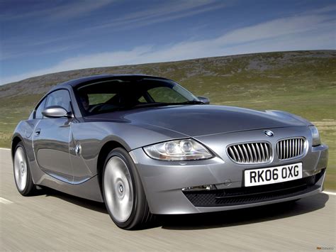 Bmw z4 features and specs at car and driver. Pictures of BMW Z4 3.0si Coupe UK-spec 2006-09 (2048x1536)