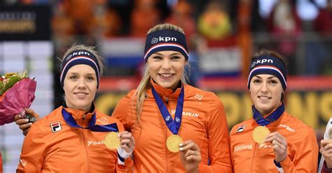 nederlandse vrouwen pakken eerste wereldtitel teamsprint schaatsen ad nl