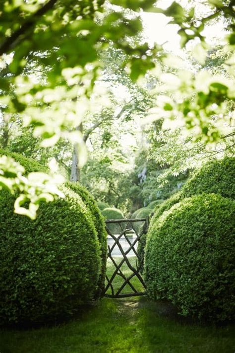 Garden Designer Miranda Brooks Home And Garden As Featured In New