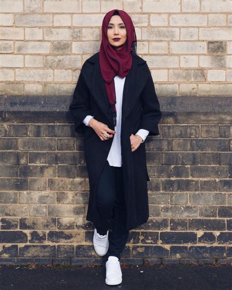 12 Rekomendasi Warna Hijab Untuk Dipadu Baju Warna Hitam Blog Belanja Pay Later Atome