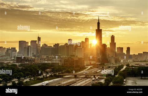 Sunrise Over The Chicago Skyline Stock Photo Alamy