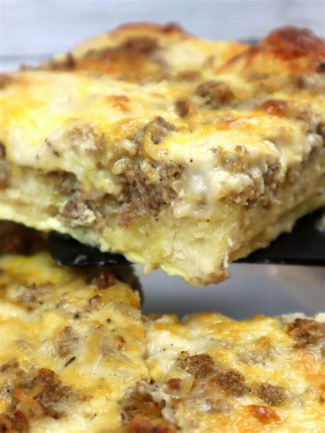 Sausage And Gravy Breakfast Casserole The Freckled Cook