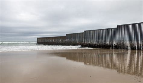 Transparent Border Wall Trump Selects Firms To Build Other Materials