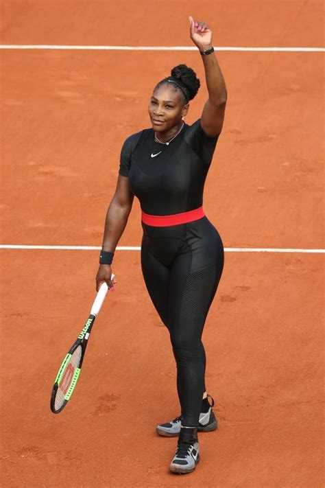 The official site of serena williams. Serena Williams mag niet meer spelen in haar catsuit