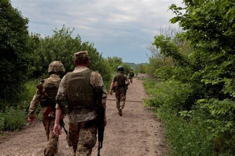 우크라이나군 남부 헤르손서 반격젤렌스키 동부전선 첫 방문 네이트 뉴스
