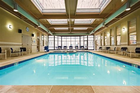 If you want to get in touch with nature, richmond's belle isle and the virginia capital trail are great places to do so. Editor Picks: Hotels with indoor pool in Richmond, VA