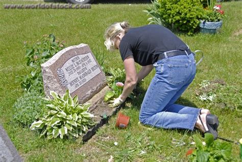 Plant Flowers To A Grave Site On Memorial Day Cemetery Decorations