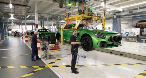 Daimler Beantragt Kurzarbeit Automobilwoche De