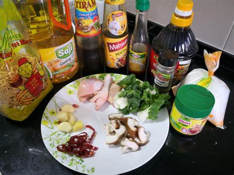 Resepi mudah saja dikongsikan oleh amoi sally di laman facebook. Masak Mee Sizzling Sebiji Rasa Macam Dijual, Begini Cara ...