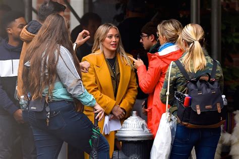 The First ‘lizzie Mcguire Reboot Photos Include An Easter Egg For Hillary Duff Stans