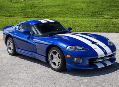 The 20 Best Manual Transmission Sports Cars Of The 90s Dodge Viper