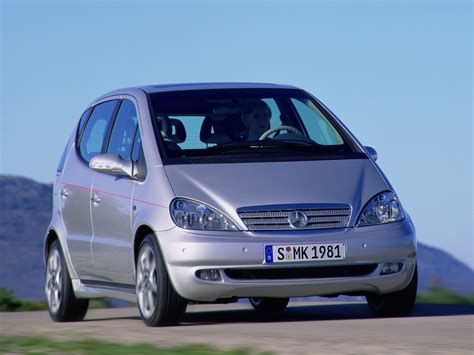 What has huge presence but is relatively small, and prolific yet far from banal? MERCEDES BENZ A-Klasse (W168) - 2001, 2002, 2003, 2004 ...