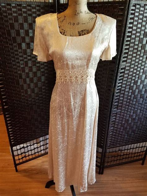 Lipstick & curls vintage, classic & alternative hair and makeup styling. Frederick's of Hollywood Vintage Dress Size 7/8 Beige Tea ...