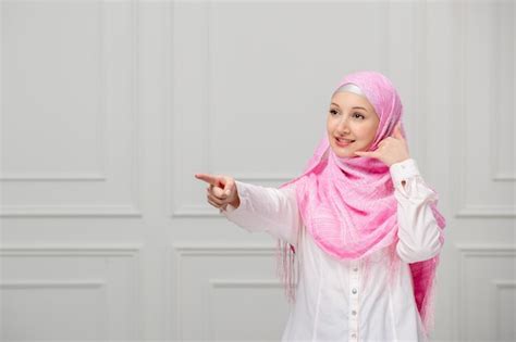 Free Photo Arabic Girl Cute Pretty Young Muslim Woman Covered In