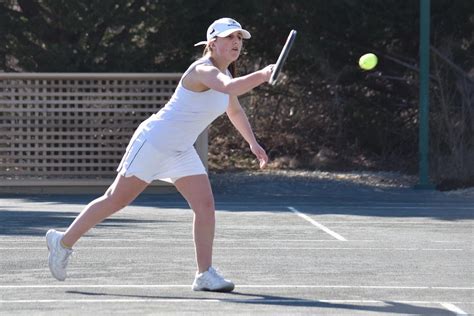 Girls Tennis Splits Pair Of Matches Inquirer And Mirror