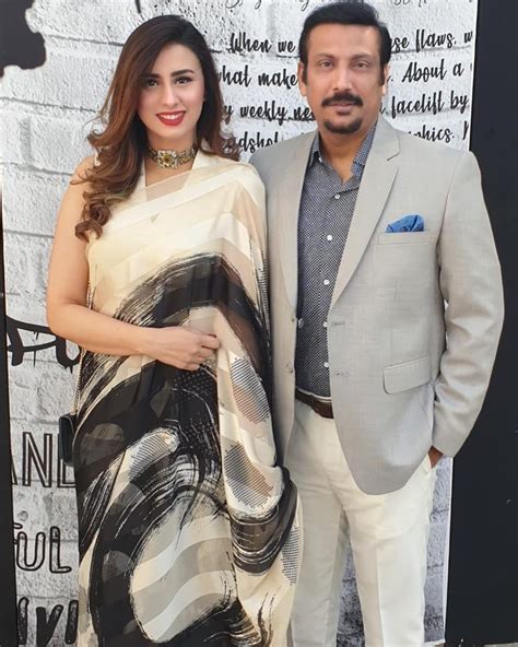 Beautiful pictures of anchor madia naqvi with her husband faisal sabzwari. Faisal Sabzwari Wife - 10 Romantic Pictures | Reviewit.pk