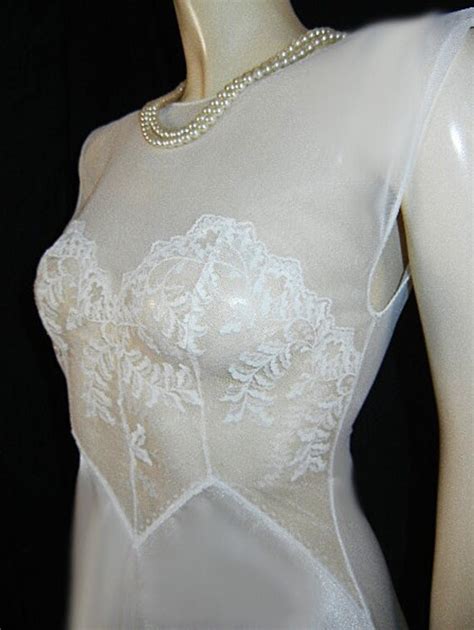 Vintage Val Mode Bridal Nightgown Sheer Lace Bodice N Gem