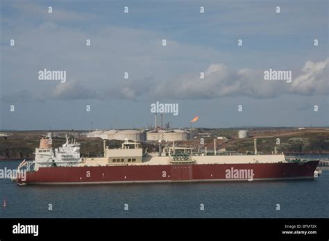 South Hook Lng Milford Haven Hi Res Stock Photography And Images Alamy