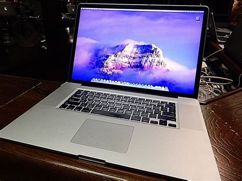 Apple Macbook Pro A1297 17 Laptop Mc226lla 8 Gb Ram 500 Gb Hdd
