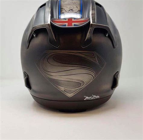 Henry Cavill News Closer Look At Henrys Customized Superman Helmet