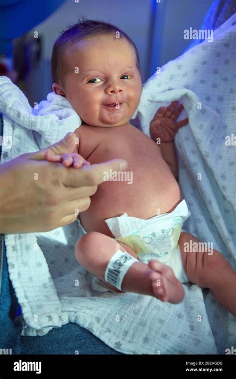Hospitalized Baby Neonatal Pediatrics Medical Care Neonate Intensive