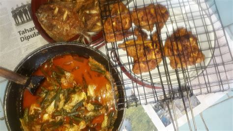Pada malam tahun baru 2021 ini banyak sekali yang mencari cara membuat ayam bakar dan ikan bakar tak lupa menu jagung bakar dan pempek masak hingga mendidih. MASAK MENU PADANG SAYUR KAPAU, AYAM BAKAR - YouTube