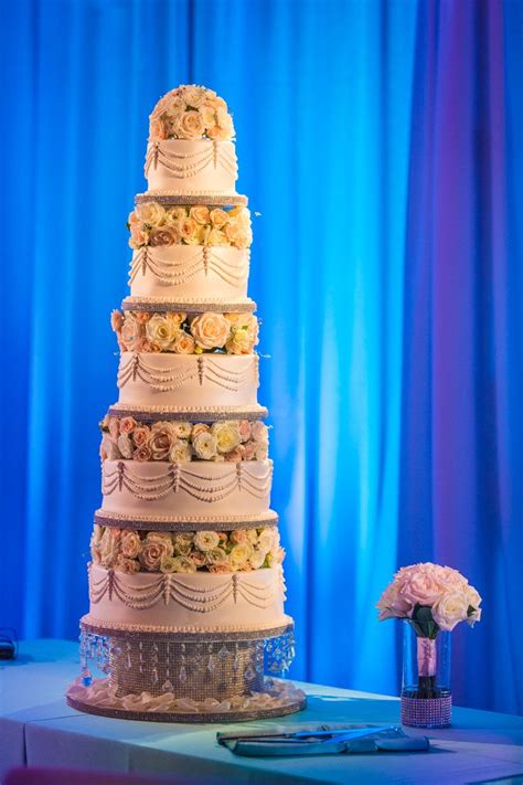 Made to perfection, for that perfect wedding. Stunning 5 tier wedding cake / Lynn Fletcher Weddings ...