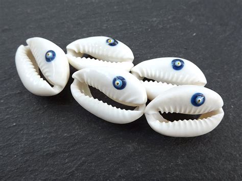 Natural Evil Eye Cowrie Shell Beads Shell Pendant Charms Ivory Cream