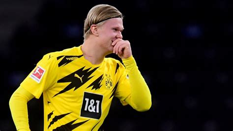 Erling braut haaland continued his remarkable scoring form this season with two more goals to give. Dortmund : Erling Braut Haaland se soigne au Qatar
